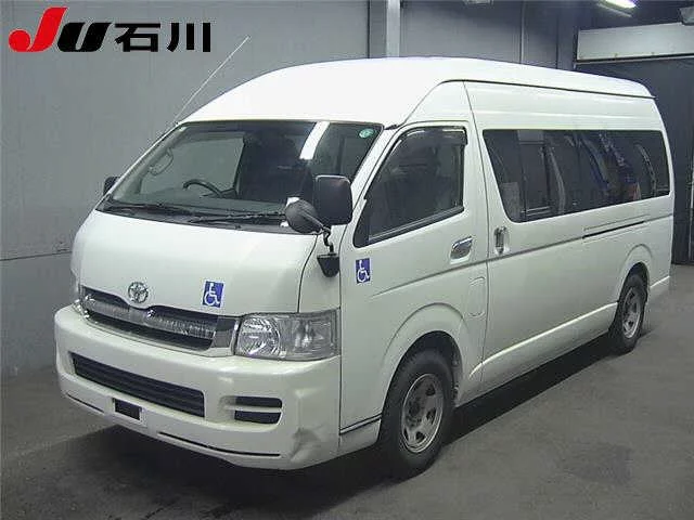 Toyota RegiusAce  с аукциона в Японии