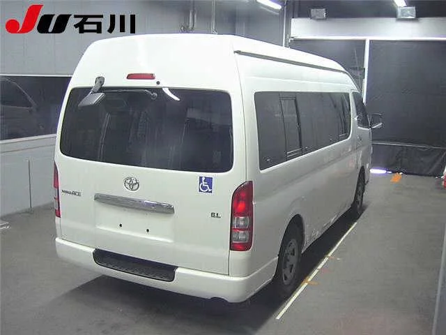 Toyota RegiusAce  с аукциона в Японии