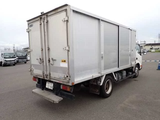 Hino Dutro  с аукциона в Японии