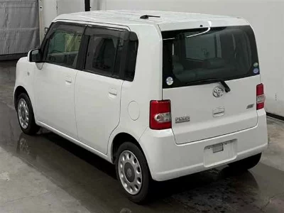 Toyota Pixis Space