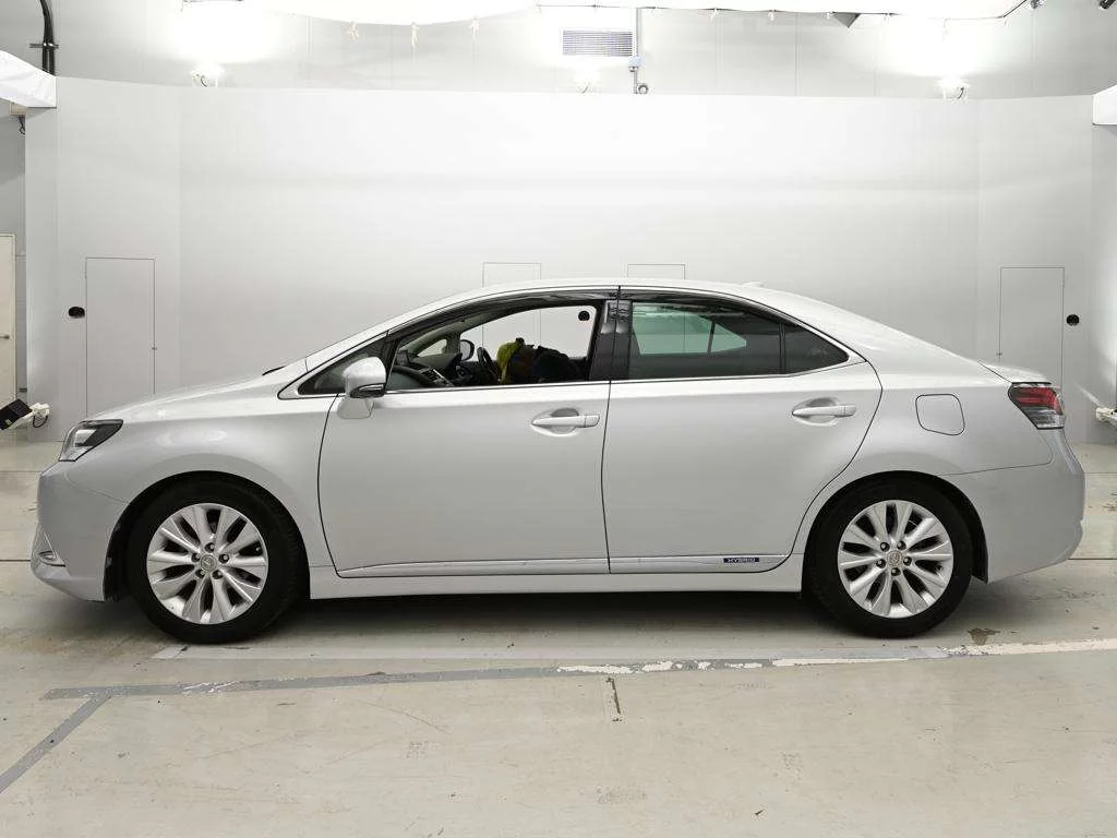 Lexus HS250h  с аукциона в Японии