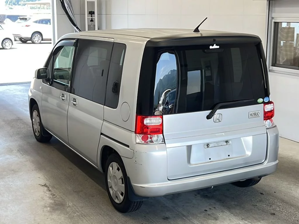 Honda Mobilio  с аукциона в Японии