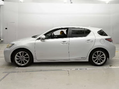 Lexus CT200h