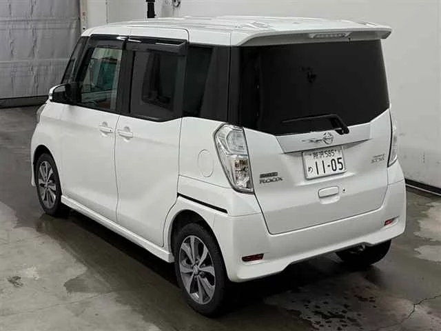Nissan Dayz Roox  с аукциона в Японии