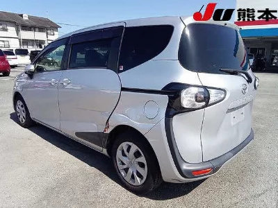 Toyota Sienta