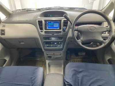 Toyota Nadia