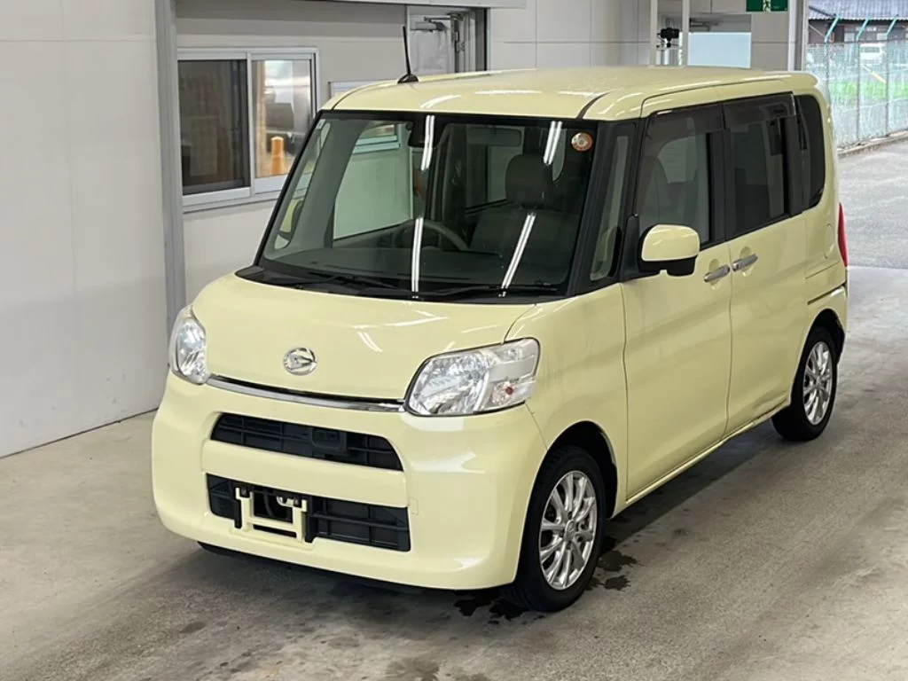 Daihatsu Tanto  с аукциона в Японии
