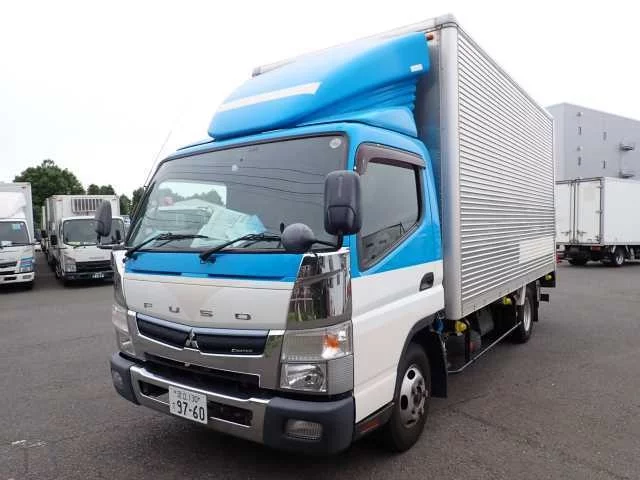 Mitsubishi Fuso Canter  с аукциона в Японии