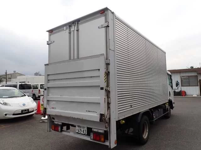 Isuzu Elf  с аукциона в Японии