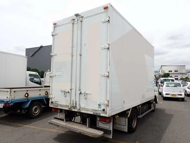 Mitsubishi Fuso Canter  с аукциона в Японии