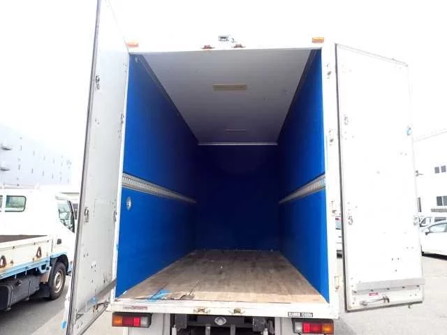 Mitsubishi Fuso Canter  с аукциона в Японии