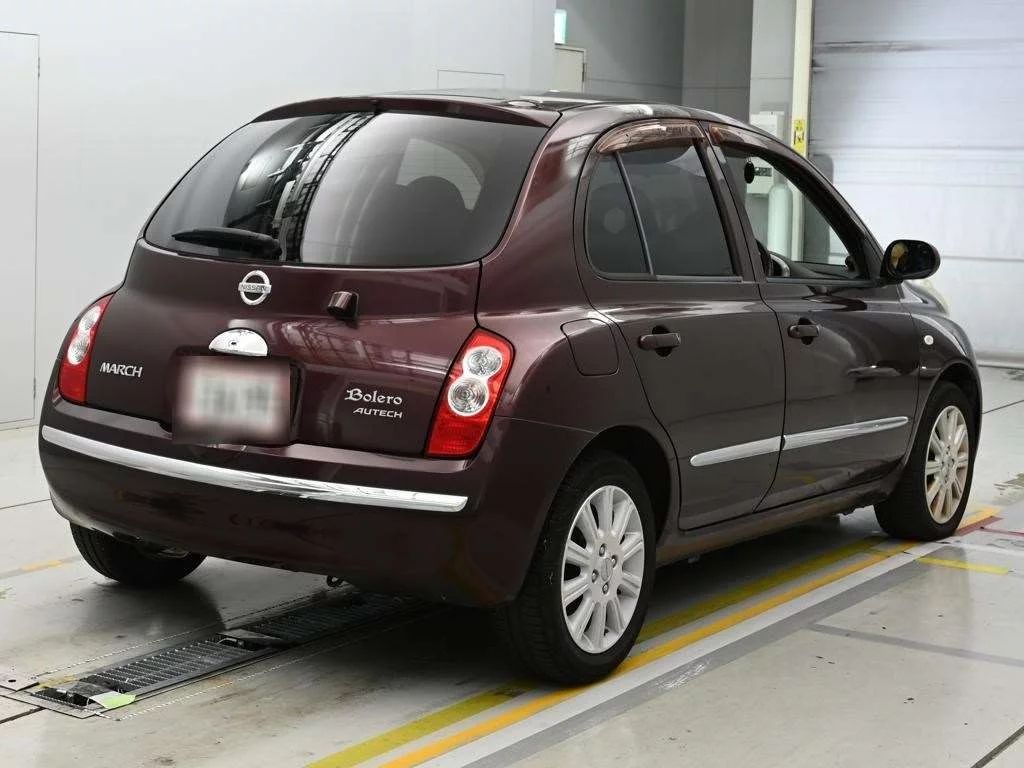 Nissan March  с аукциона в Японии