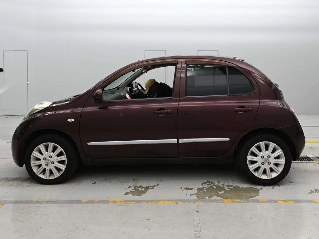 Nissan March  с аукциона в Японии