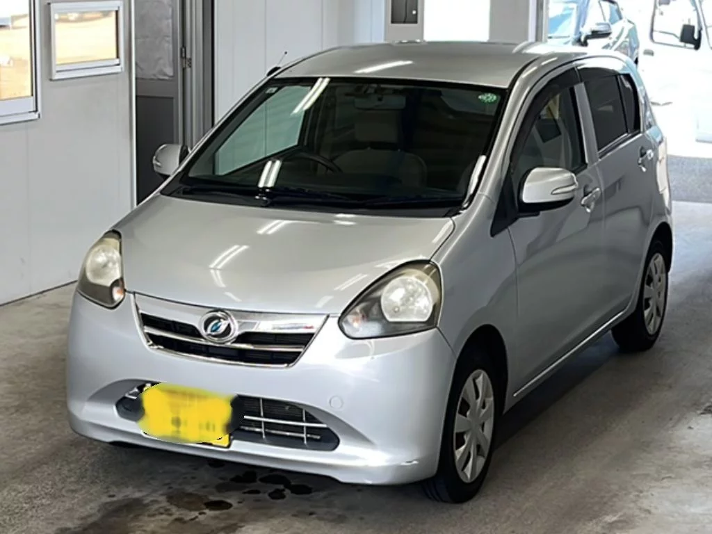 Daihatsu Mira e:S  с аукциона в Японии
