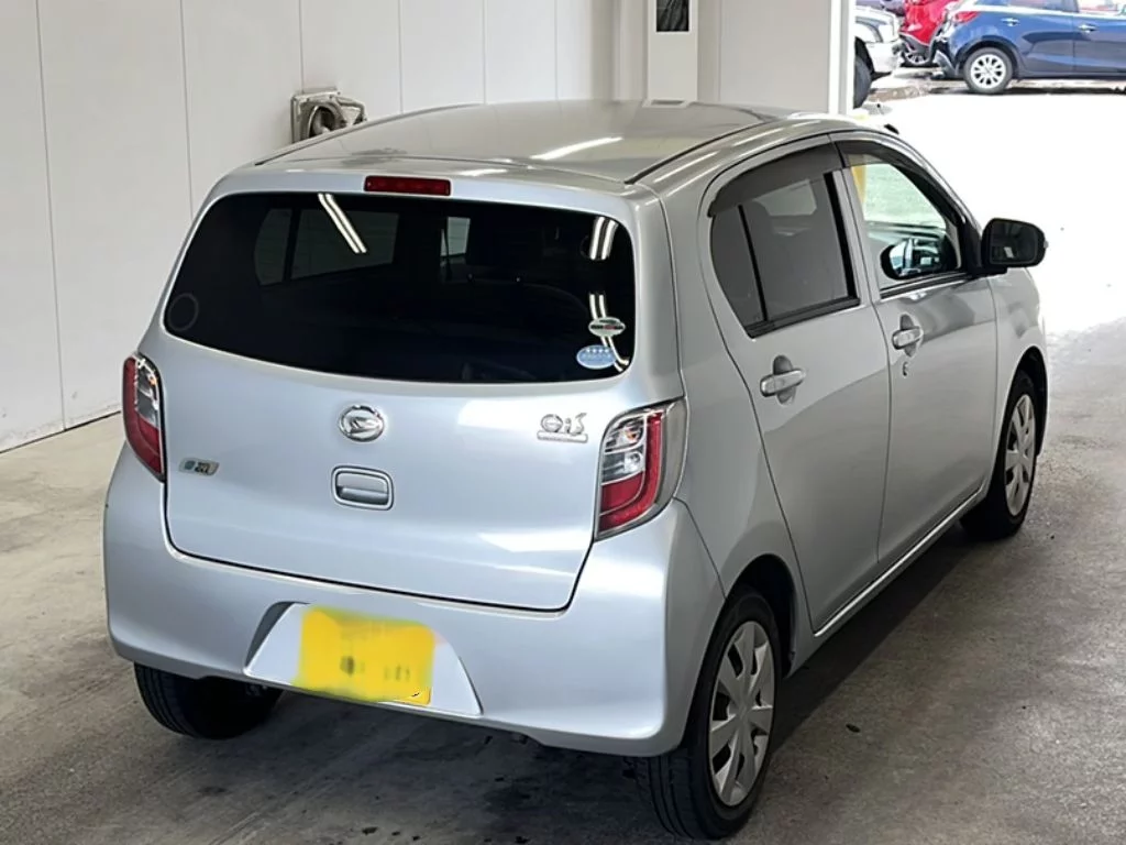 Daihatsu Mira e:S  с аукциона в Японии