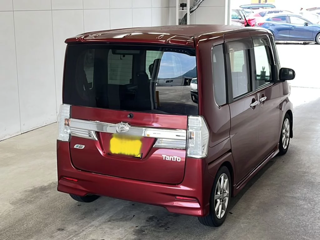 Daihatsu Tanto  с аукциона в Японии