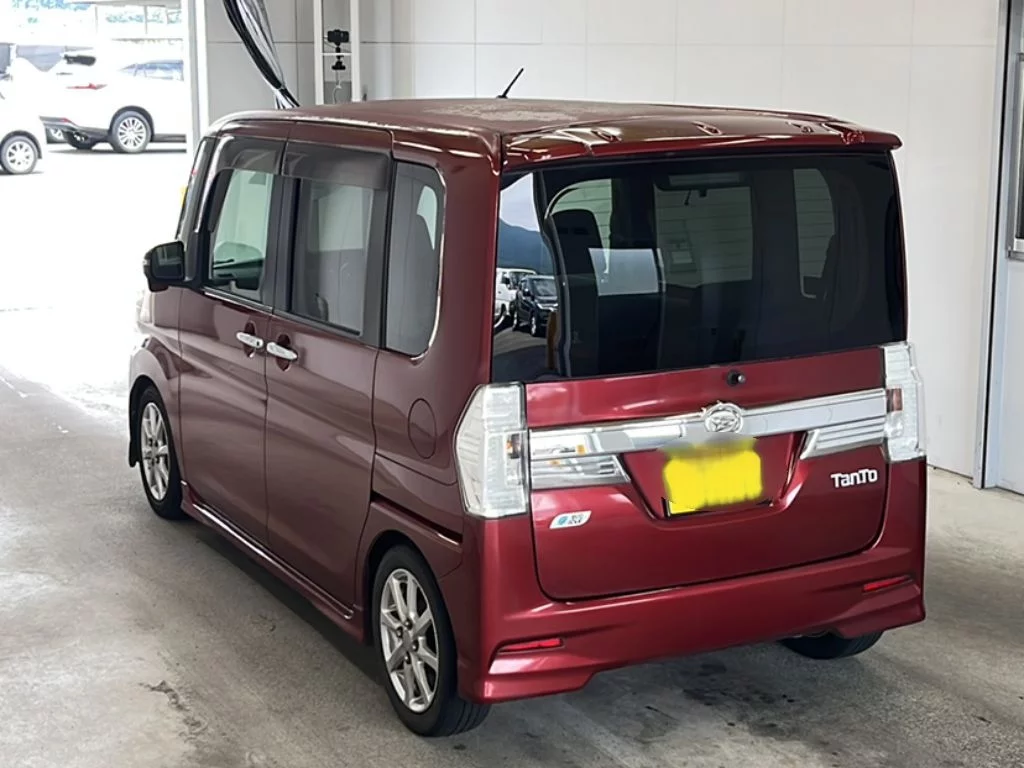 Daihatsu Tanto  с аукциона в Японии