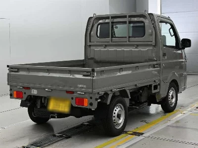 Nissan NT100 Clipper
