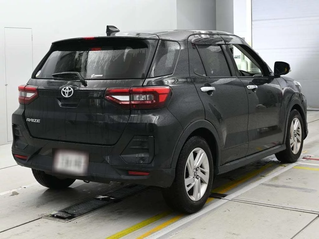 Toyota Raize  с аукциона в Японии