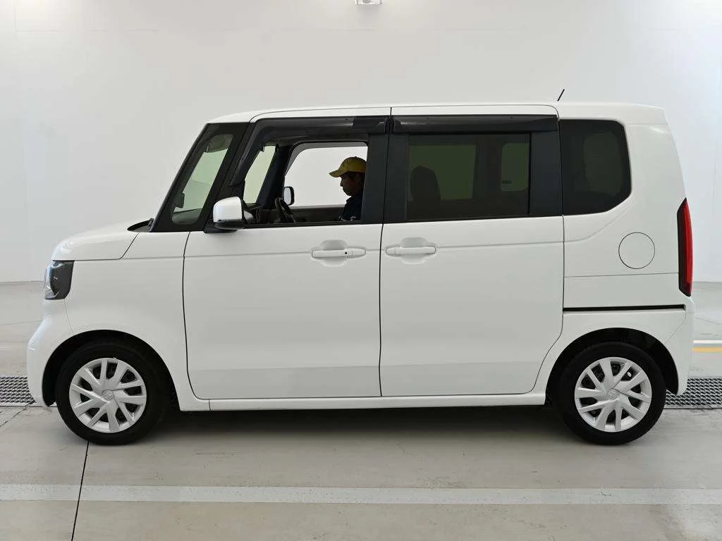 Honda N-Box  с аукциона в Японии