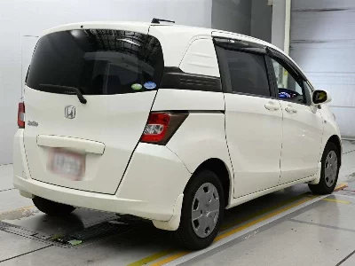 Honda Freed Spike