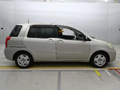 Toyota Raum