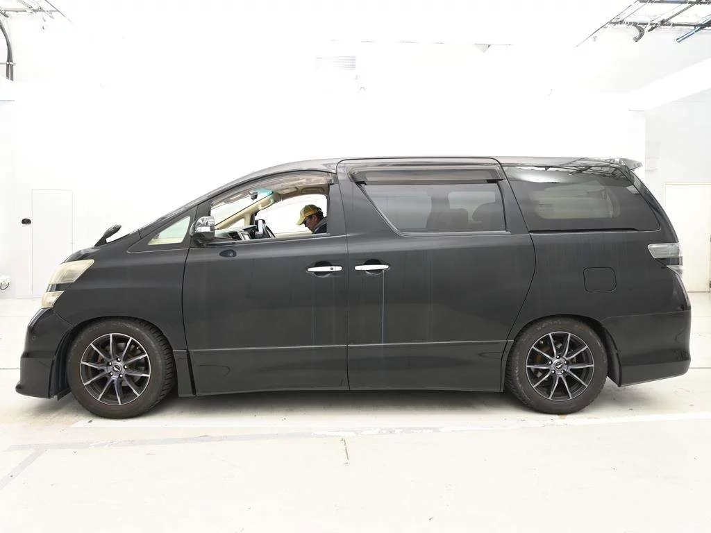 Toyota Vellfire  с аукциона в Японии
