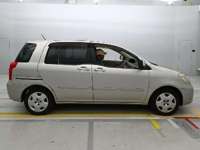 Toyota Raum