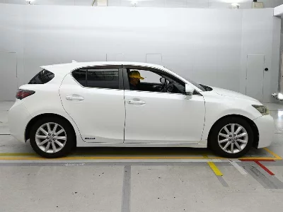 Lexus CT200h