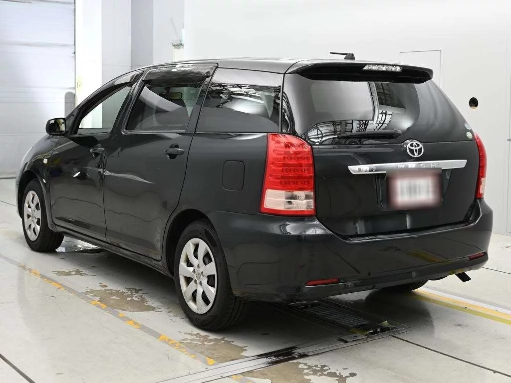 Toyota Wish  с аукциона в Японии