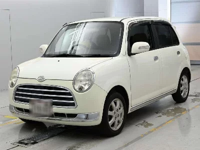 Daihatsu Mira Gino