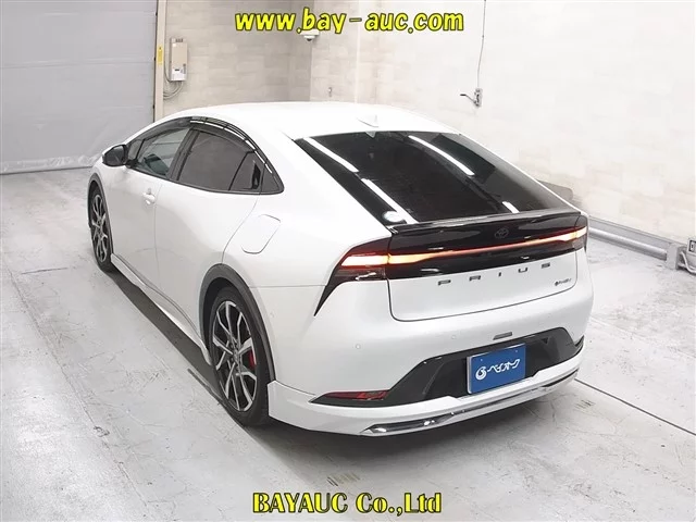 Toyota Prius  с аукциона в Японии