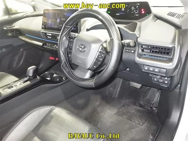 Toyota Prius  с аукциона в Японии