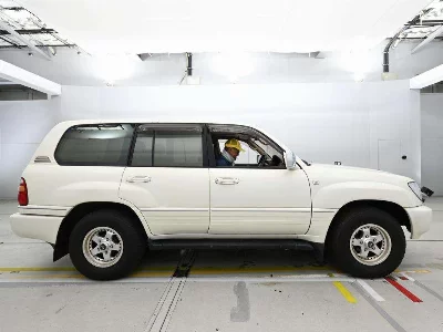 Toyota LAND CRUISER 100