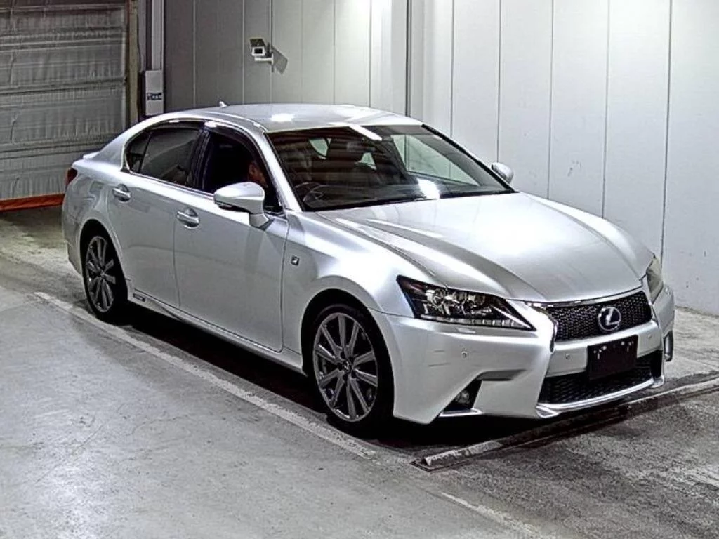 Lexus GS  с аукциона в Японии