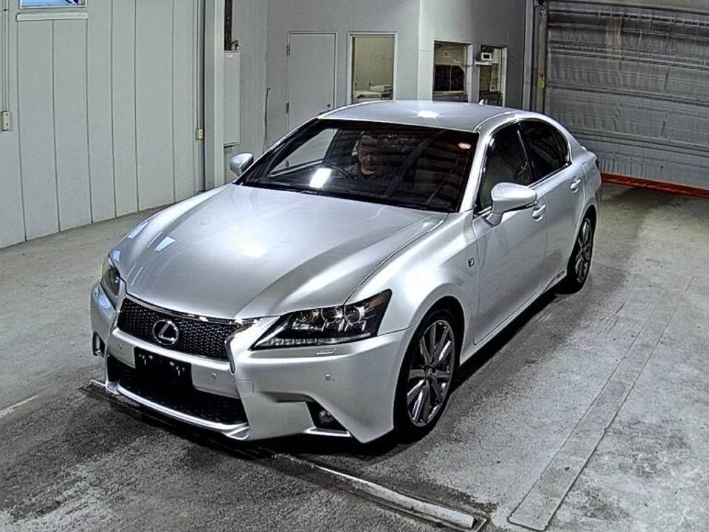 Lexus GS  с аукциона в Японии