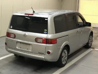 Nissan Lafesta