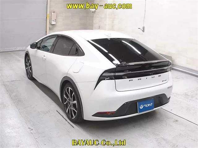 Toyota Prius  с аукциона в Японии