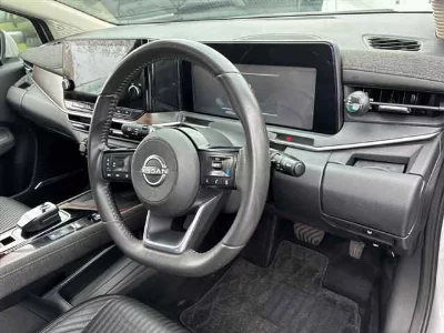 Nissan Aura