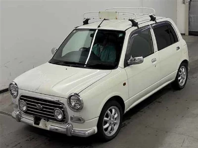 Daihatsu Mira Gino