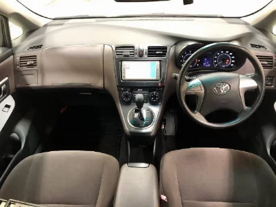 Toyota Mark X Zio
