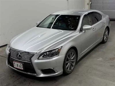 Lexus LS600h