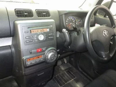 Toyota Pixis Space