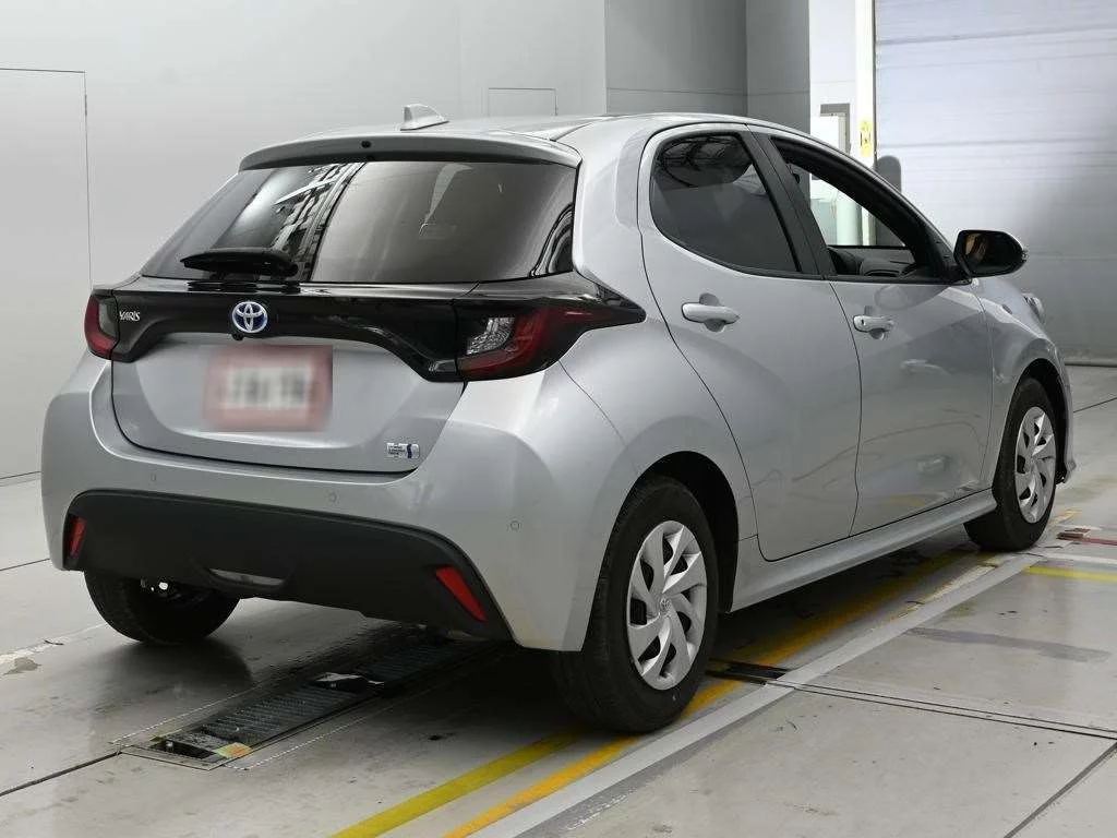 Toyota Yaris  с аукциона в Японии
