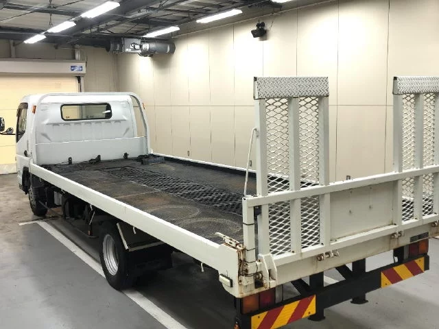 Mitsubishi Fuso Canter  с аукциона в Японии