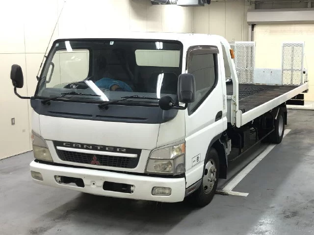 Mitsubishi Fuso Canter  с аукциона в Японии