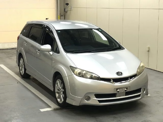 Toyota Wish  с аукциона в Японии