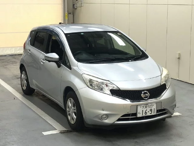 Nissan Note  с аукциона в Японии