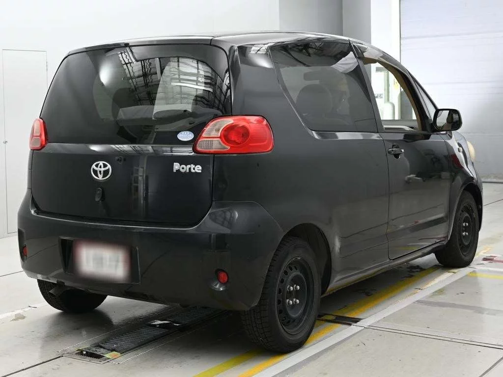 Toyota Porte  с аукциона в Японии