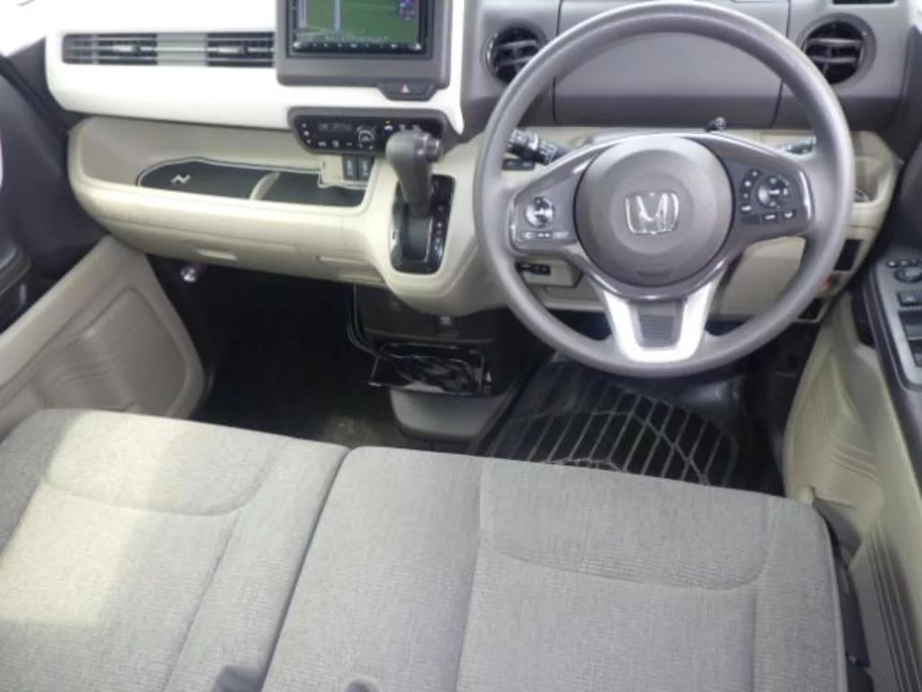 Honda N-Box  с аукциона в Японии